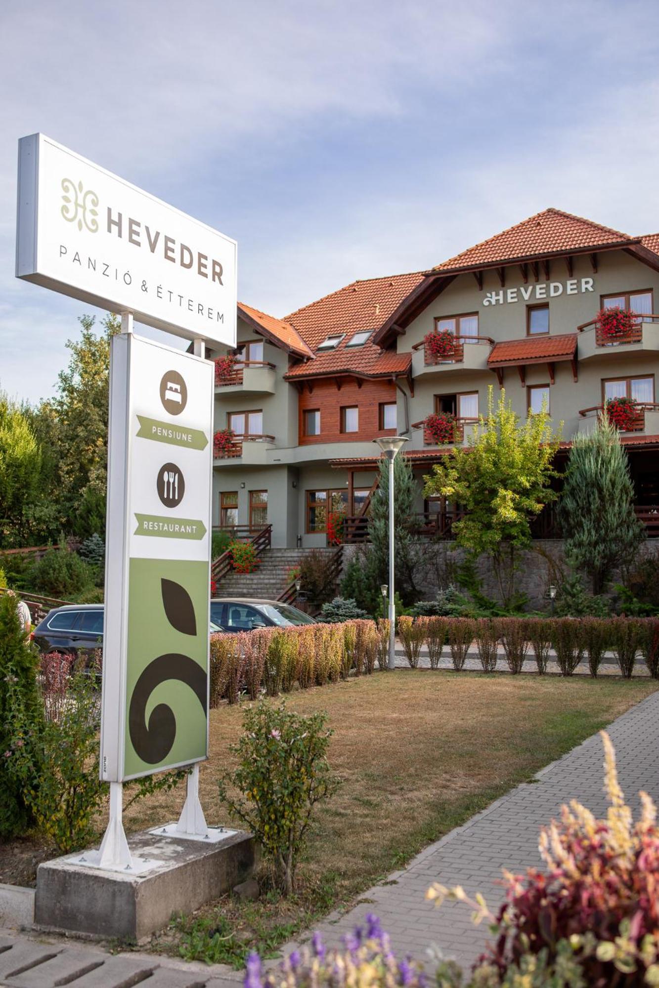 Pensiunea Heveder Praid Exterior photo