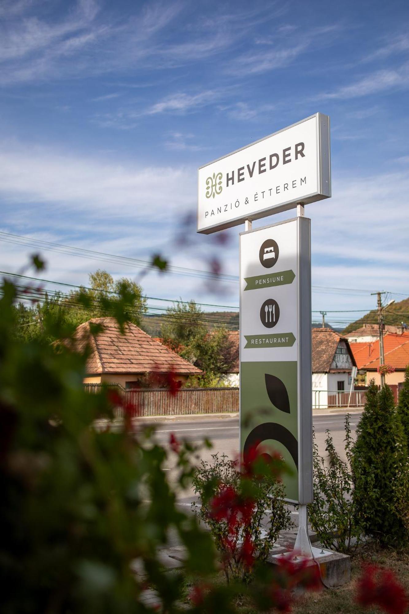 Pensiunea Heveder Praid Exterior photo